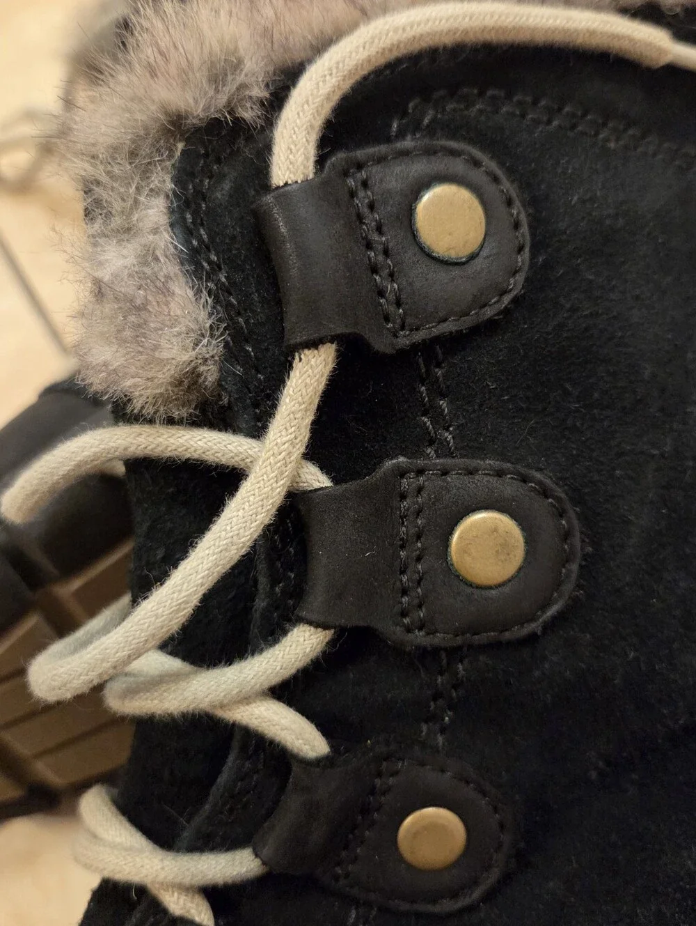 SOREL USA 8.5 EUR 39.5 Women's Black Leather Lined Snow Winter Boots Faux Fur
